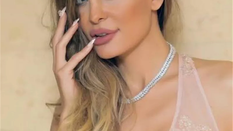 صور حصرية من داخل منزل دومينيك حوراني تكشف إصابتها وكم الدمار الهائل الذي تعرضوا له بسبب حادث بيروت