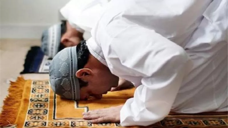 هل أداء السنن يُغني عن الصلاة الفائتة؟
