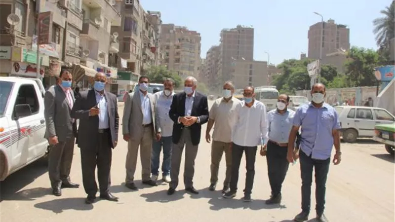 شاهد .. كيف عاقب محافظ الجيزة شركتي نظافة للتقاعس عن العمل؟