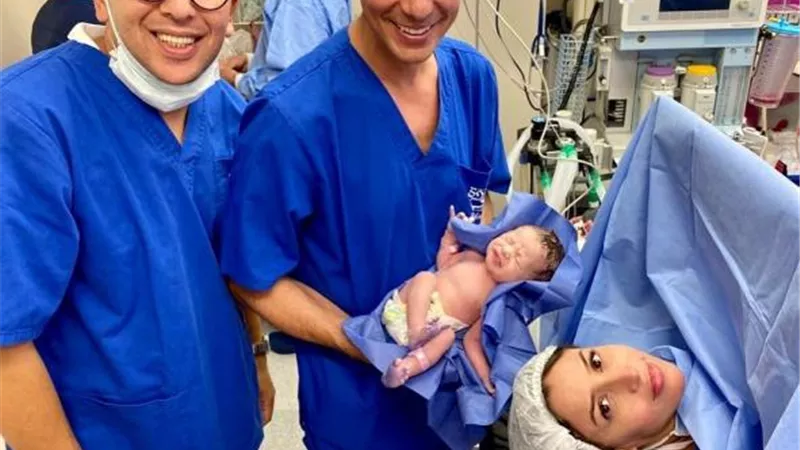 صورة.. جنات ترزق بمولودتها الثانية وتطلق عليها اسم ”جوليا”
