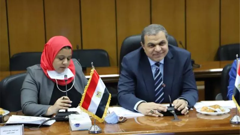تصريحات خطيرة من وزير القوى العاملة حول الهجرة غير الشرعية