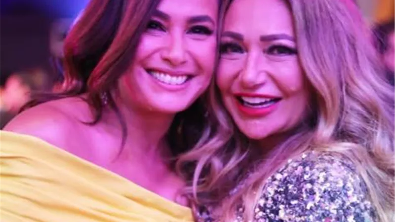ليلي علوى تهنئ هند صبرى بعيد ميلادها