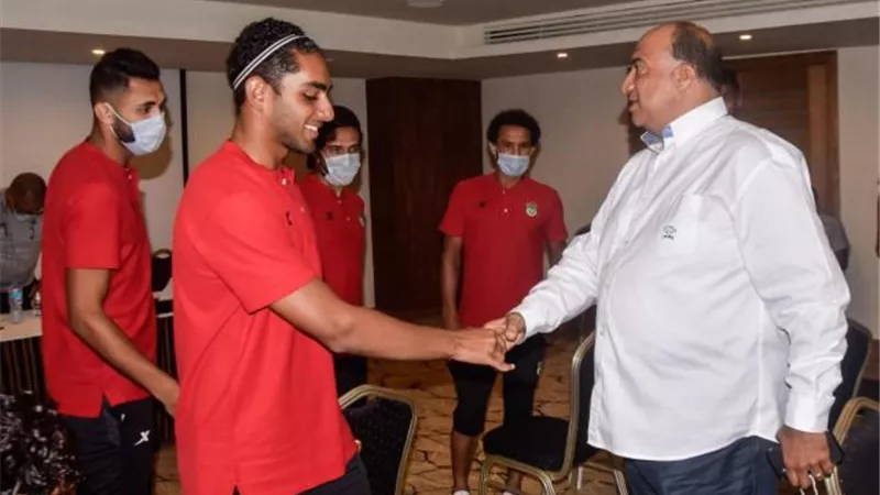 مصيلحى يدعم فريق الكرة بمعسكرهم إستعدادا للقاء الزمالك