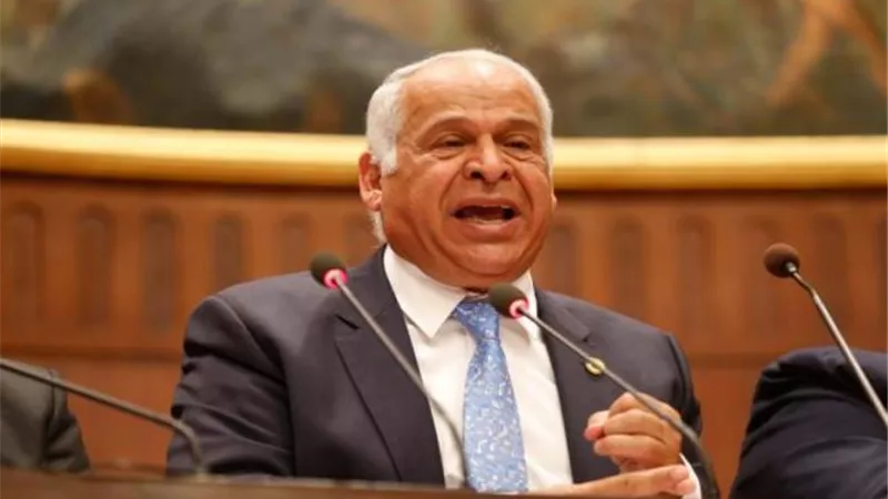 فرج عامر: اتدخل في اختيار لاعبي سموحة.. وسننافس على المربع الذهبي