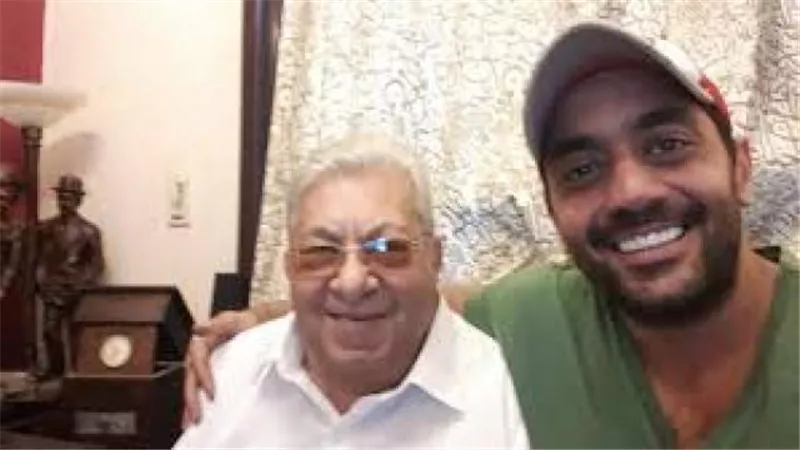 أحمد فلوكس يكشف تطورات الحالة الصحية لوالده فاروق فلوكس