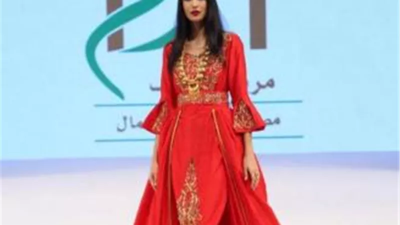 بسبب كورونا.. دور  الأزياء العالمية  تلجأ للتسويق الالكتروني والسوشيال ميديا