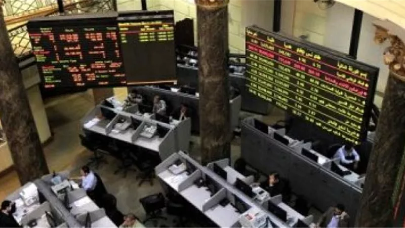 اللون الاخضر يكسو مؤشرات البورصة بمنتصف جلسة اليوم