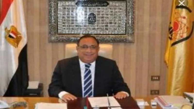 بالصور ..رئيس جامعة حلوان يتابع بدء اختبارات القدرات 2020