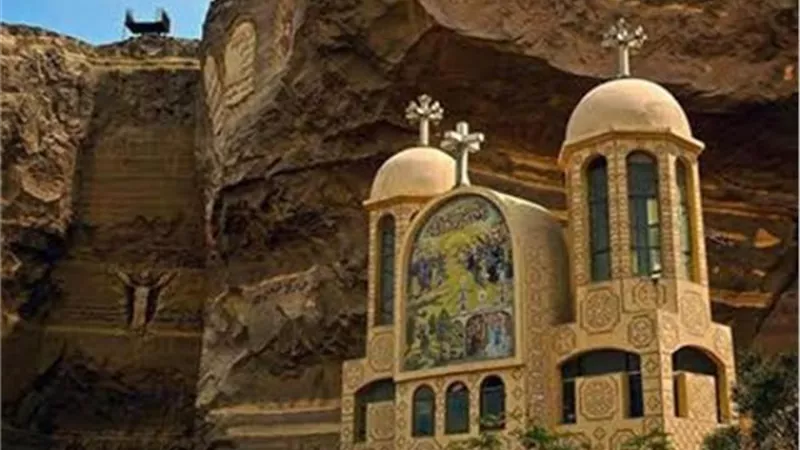 مكر اليهودي ومعجزة القديس.. القصة الكاملة لنقل جبل المقطم في العصر الفاطمي