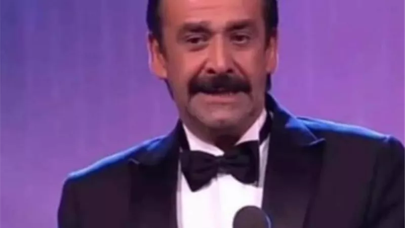 كريم عبد العزيز يوجه رسالة لـ ماجد الكدواني: شكرًا يا صاحبى