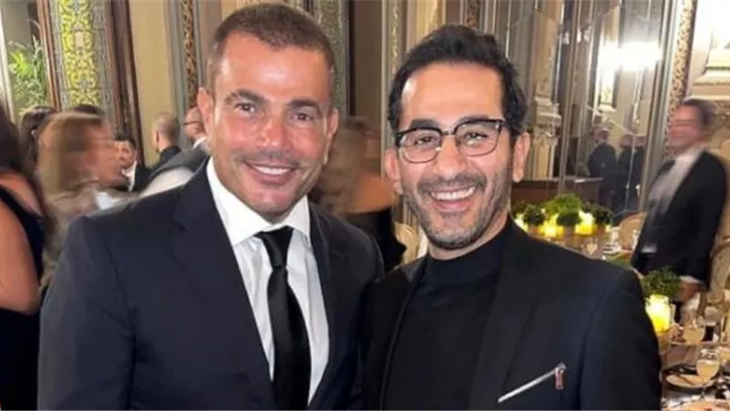 أحمد حلمى يعبر عن سعادته بلقاء الهضبة