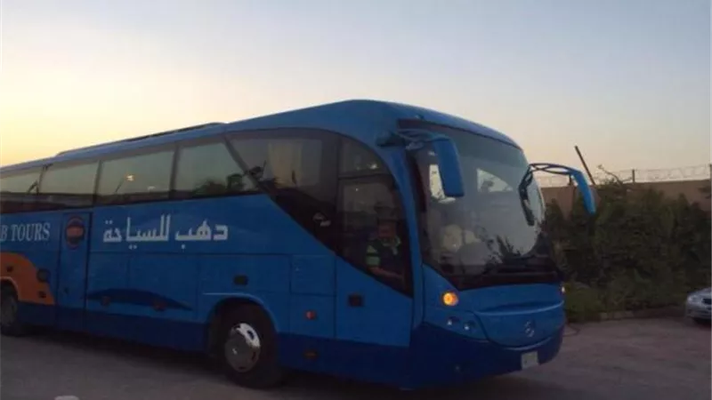 حافلة الأهلي تصل استاد القاهرة قبل ساعة وربع من مباراة إنبي