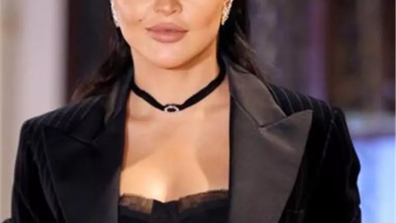 جومانا مراد بفستان أسود أنيق من مهرجان القاهرة السينمائي