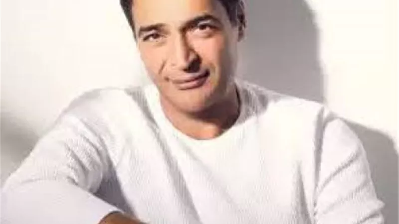 حميد الشاعرى يحقق 6 مليون مشاهدة بأغنية ”الأفلام”
