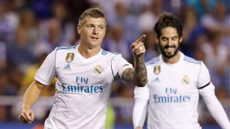 ريال مدريد يفاضل بين إيسكو وكروس لصفقة تبادلية مع يوفنتوس.. تعرف على التفاصيل