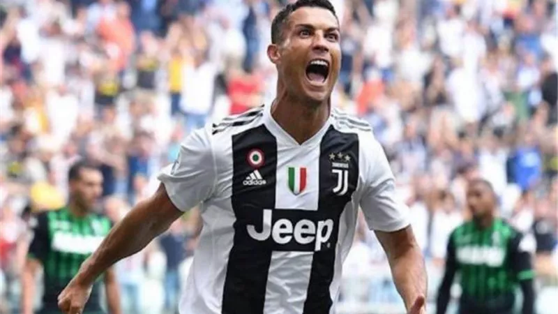 اليوفي يعلن رونالدو افضل لاعب في الفريق  موسم 2019/2020