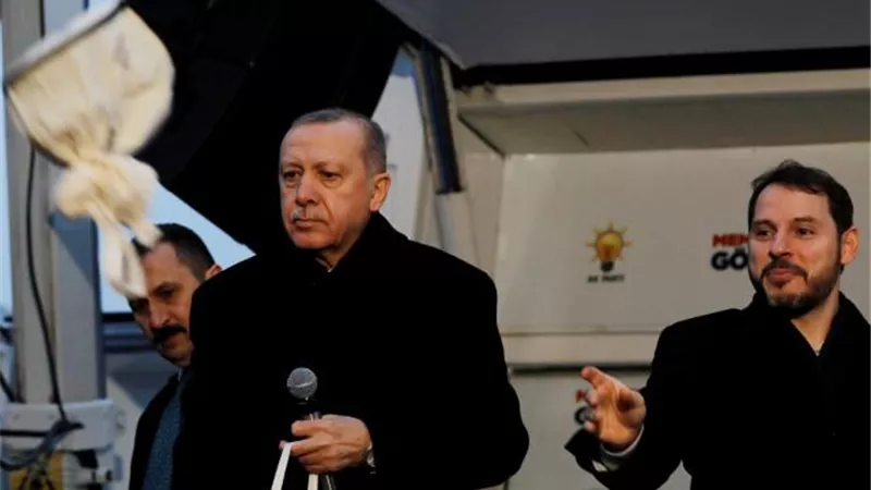 لعنة الصهر.. أردوغان يرفض إقالة ”زوج بنته” الذي أشعل ثورة الشعب التركي