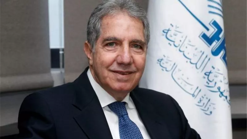 «انفراط العقد».. تفاصيل استقالة وزير المالية اللبناني من منصبه