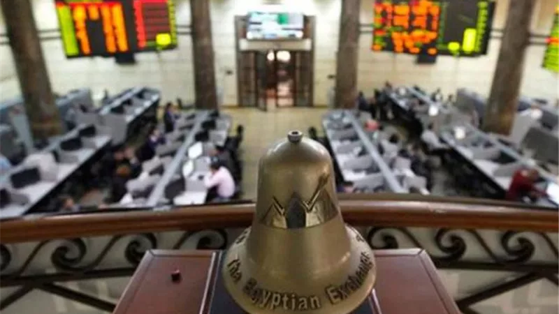 مشتريات المصريين والعرب تدفع مؤشرات البورصة للصعود فى منتصف تعاملات اليوم