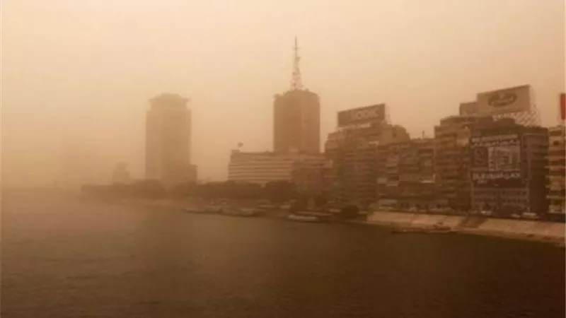 الصحة تحذر المواطنين من الخروج خلال العواصف الترابية