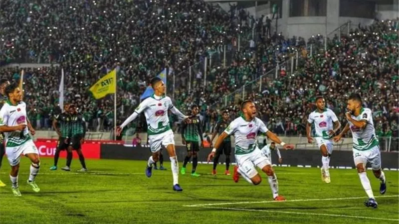 منافس الزمالك.. الرجاء يخطف فوزا قاتلا على حسنية أغادير بالدوري المغربي