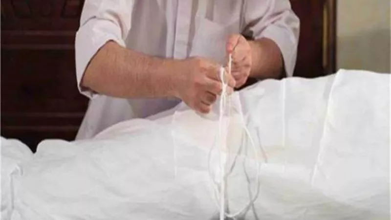 لانقطاع العلاقة بينهم .. ما هو حكم تغسيل أحد الزوجين للآخر بعد موته؟