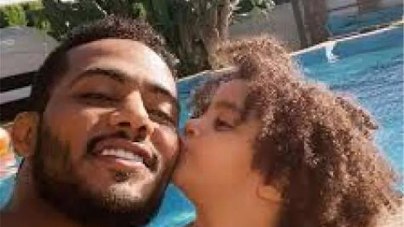 فيديو.. محمد رمضان يحتفل بعيد ميلاد ابنته ”كنزى” على طريقته الخاصة