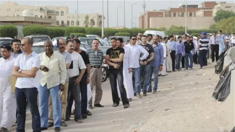 تعرف علي مصير المصريين في الكويت بعد قرار الحكومة بترحيل 360 ألف وافد