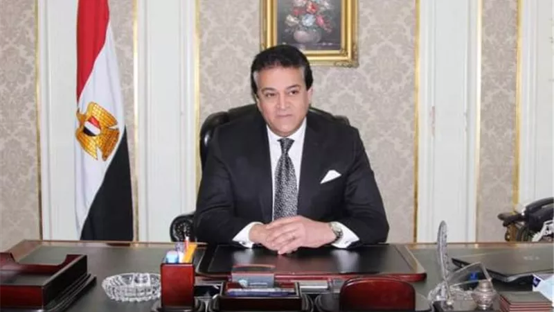 وزير التعليم العالي يعلن صدور قرارات جمهورية بتعيين قيادات جامعية جديدة .. بالأسماء
