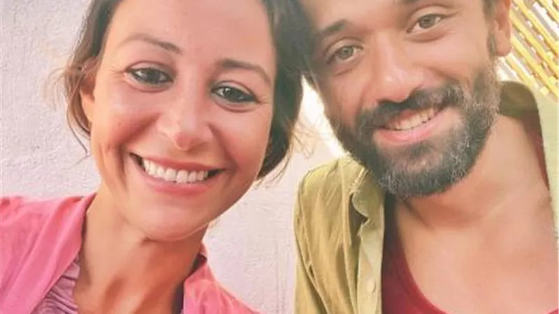 كريم محمود عبد العزيز برفقة منة شلبى من كواليس ”من أجل زيكو”