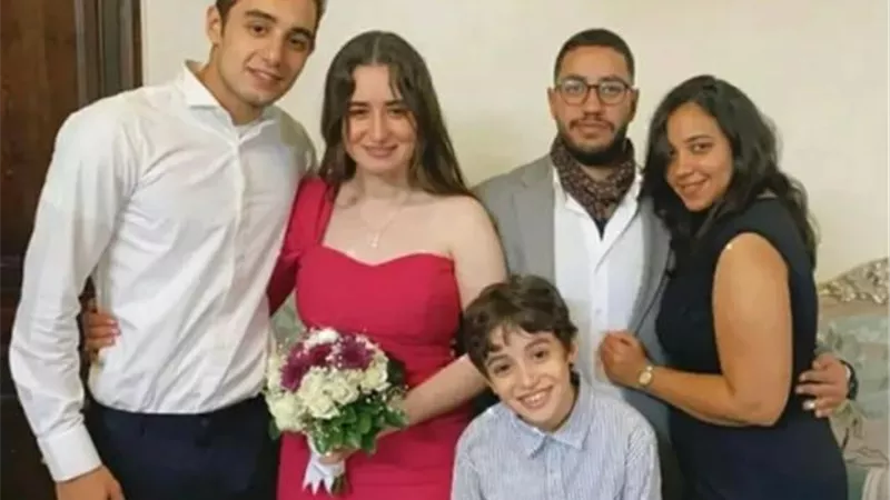 رضوى خالد.. طفلة فيلم ”الدادة دودى” تحتفل بخطوبتها ”صور”