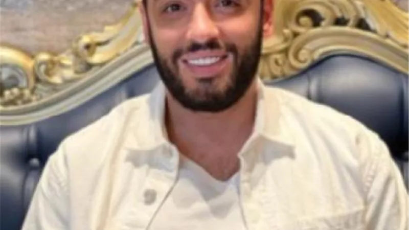 رامى جمال يشوق جمهوره لأغنيته الجديدة ”فى غمضة عين”