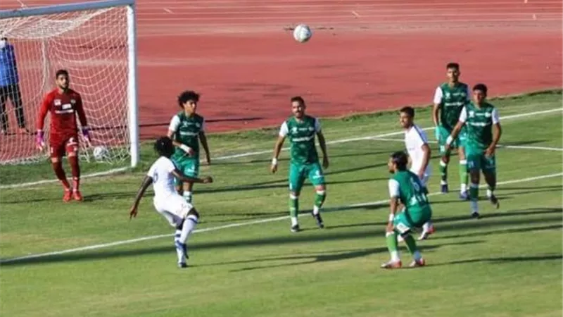 لاعب المصري البورسعيدي يستنكر وصول بعثة الإسماعيلي إلى ستاد برج العرب