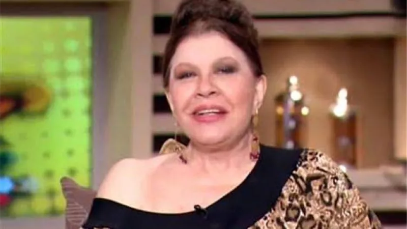 منة شلبي ناعية شويكار: ”سيدتي الجميلة العظيمة ستظلين في قلوبنا”