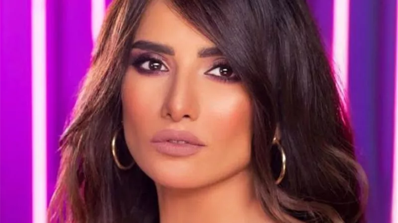 زينة تتصدق بخروفين بعد اصابتها وأبنائها بمرض شديد.. اعرف الحكاية