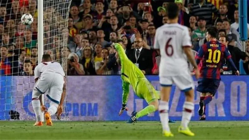 الشوط الأول.. البايرن يعذب برشلونة برباعية