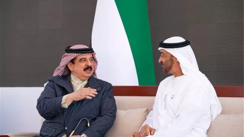 ملك البحرين يُهنئ بن زايد على اتفاق التطبيع بين الإمارات وإسرائيل
