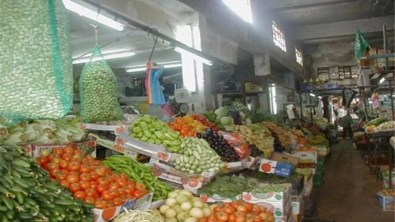 ننشر أسعار الخضراوات والفاكهة داخل سوق العبور