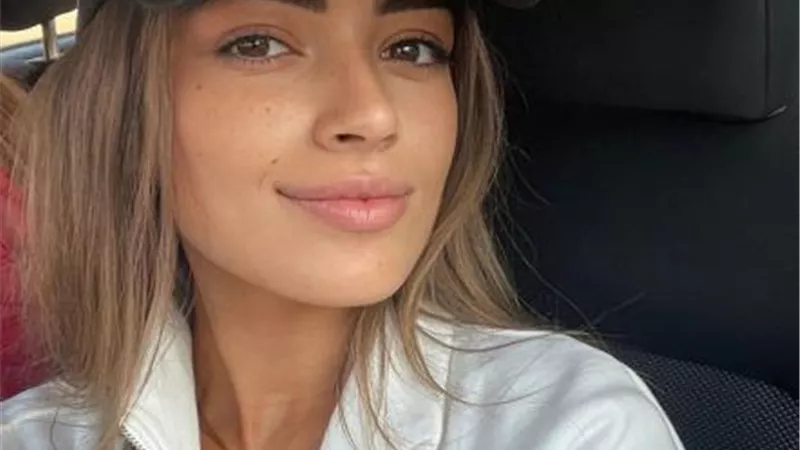 ليلى أحمد زاهر تستعرض جمالها فى أحدث جلسة تصوير