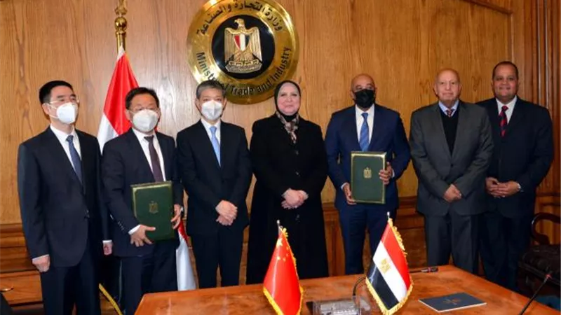 نيفين جامع: حريصون على نقل التكنولوجيا الصينية المتطورة للصناعة المصرية