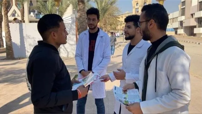 بالصور .. كلية الصيدلة جامعة حلوان تنظم حملة لمكافحة الإدمان