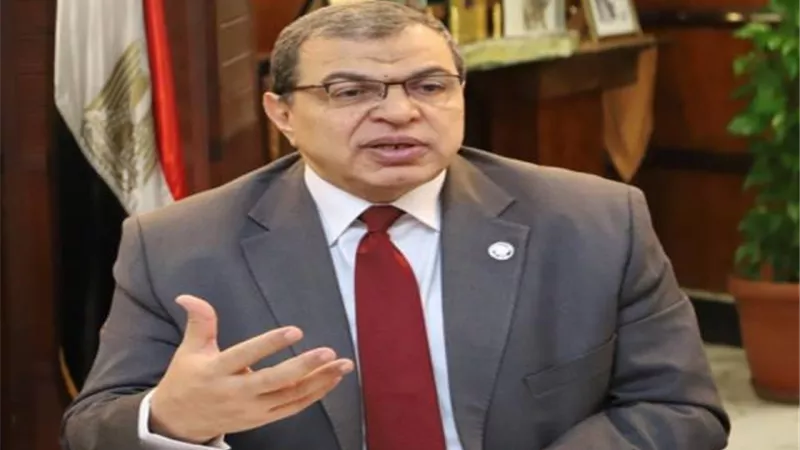 توزيع ماكينات خياطة بالمجان على السيدات.. شاهد التفاصيل