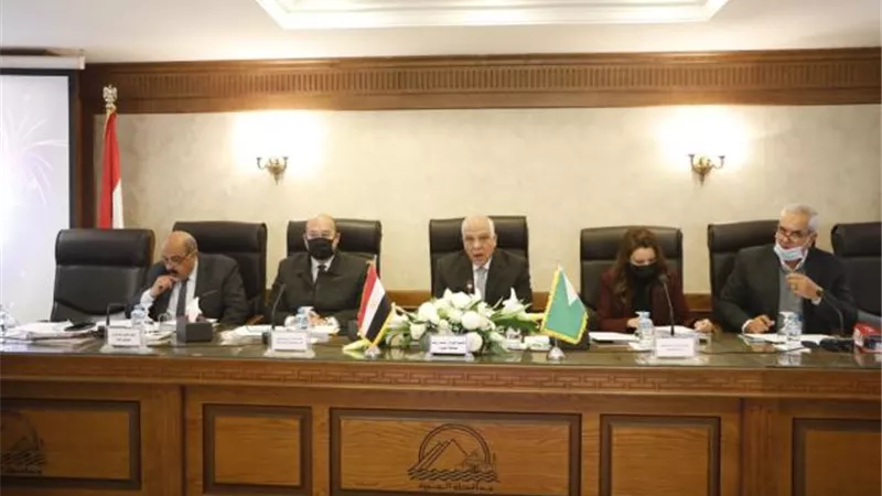 شاهد.. محافظ الجيزة يصدر توجيهات مشددة بشأن امتحانات نصف العام