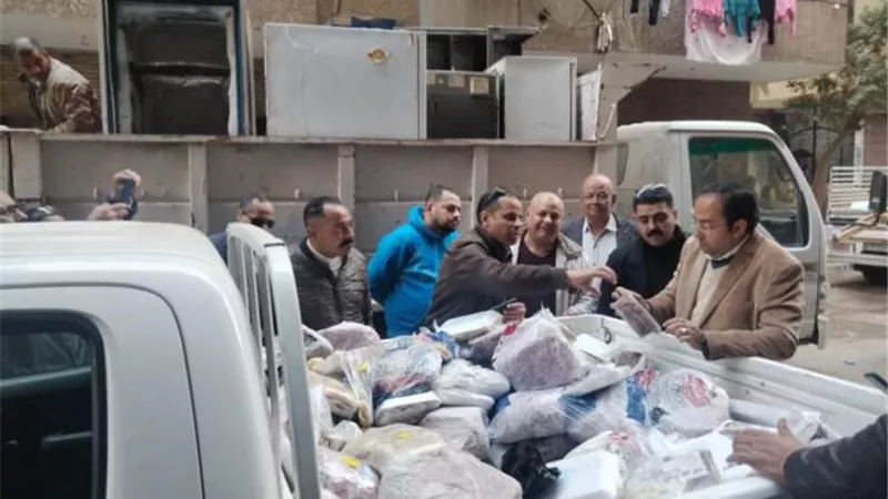 بعد ضبط لحوم ومجمدات فاسدة.. «الجيزة» تغلق مطعم بيتزا وكشري شهير بشارع ترسا