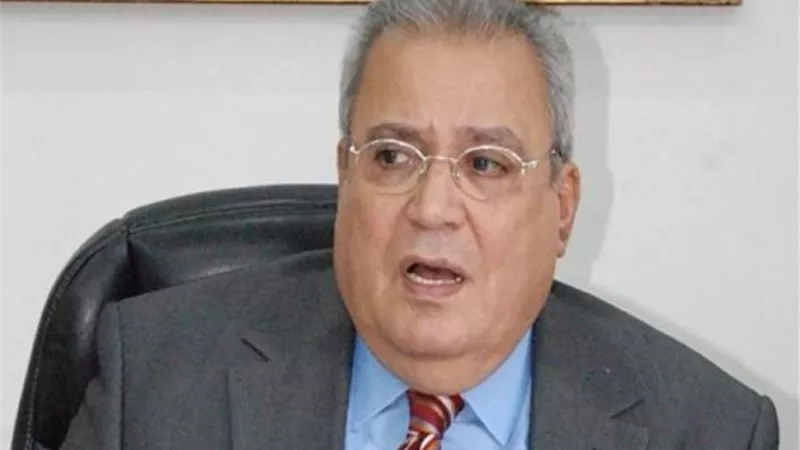 إيناس عبد الدايم تنعى جابر عصفور وزير الثقافة الأسبق