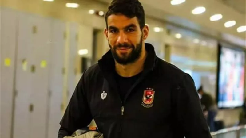 محمد فاروق يكشف تفاصيل جديدة في أزمة استغناء الأهلي عن شريف إكرامي