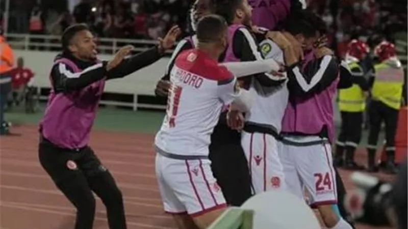 منافس الأهلي.. الوداد يسعى لصدارة الدوري المغربي ”مؤقتاً” أمام الرجاء الملالي اليوم