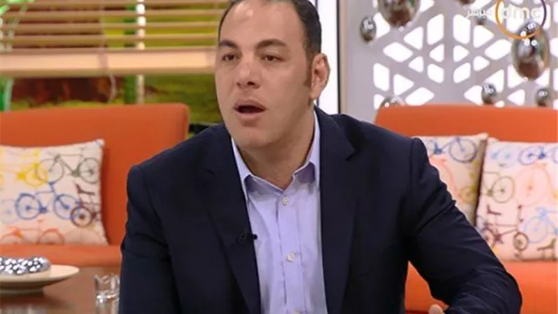 أحمد بلال ساخرآ عبر فيس بوك:احنا البلد الوحيدة اللي بنقيم اللاعب برجولته