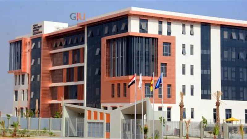 الجامعة الالمانية الدولية تسلم أوائل الثانوية العامة وثيقة 41 منحة دراسية كاملة