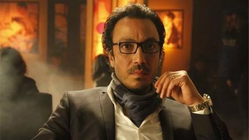 ”القاهرة كابول” يجبر طارق لطفي علي الإنضمام إلي جماعة إرهابية.. اعرف الحكاية